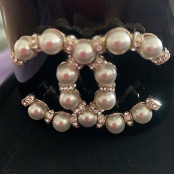 ❤️NWT Chanel Black Cuff Bracelet - Picture 4 of 11